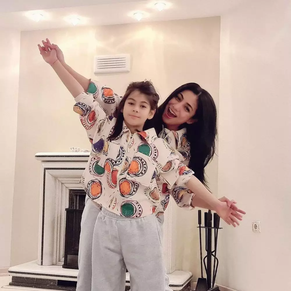 potret terbaru anak Siti KDI yang beranjak remaja © berbagai sumber potret terbaru anak Siti KDI yang beranjak remaja © berbagai sumber