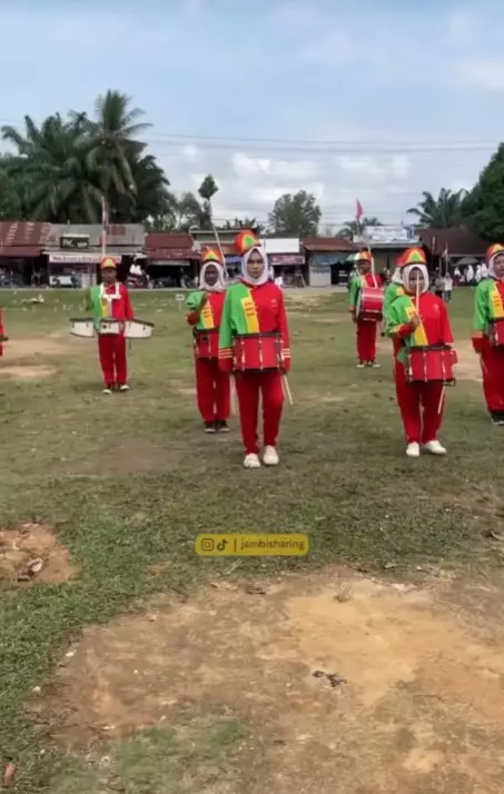 Fakta drumband MTsN di Jambi batal tampil © berbagai sumber