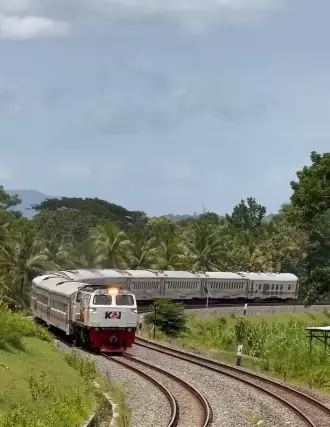 Anggota DPR minta KAI gerbong merokok © berbagai sumber Anggota DPR minta KAI gerbong merokok © berbagai sumber