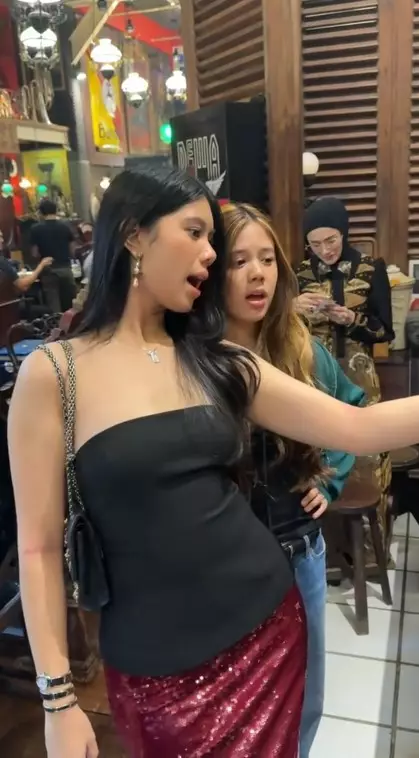 Shafeaa Ahmad dan Almira akhirnya bertemu © TikTok Shafeaa Ahmad dan Almira akhirnya bertemu © TikTok