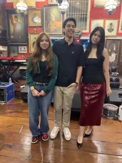 Shafeaa Ahmad dan Almira akhirnya bertemu © TikTok Shafeaa Ahmad dan Almira akhirnya bertemu © TikTok