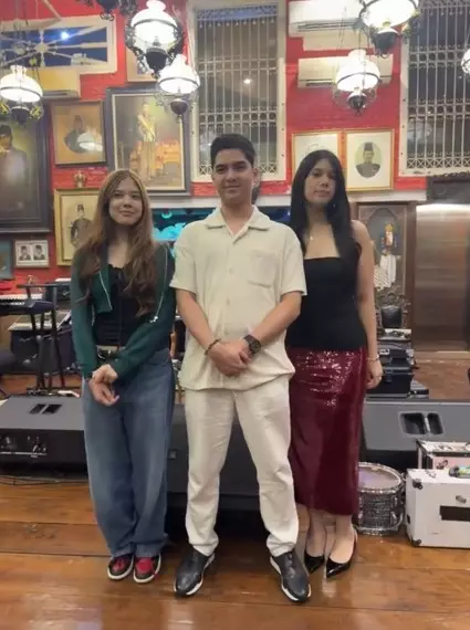 Shafeaa Ahmad dan Almira akhirnya bertemu © TikTok Shafeaa Ahmad dan Almira akhirnya bertemu © TikTok