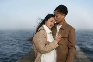 100 Kata-kata gombalan berkelas elegan, bikin tersipu malu