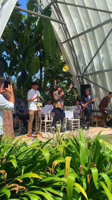 Duta SO7 rela panas-panasan nyanyi © TikTok Duta SO7 rela panas-panasan nyanyi © TikTok