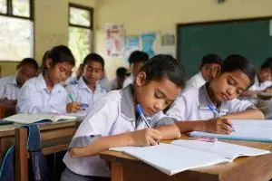 20 Contoh teks deskripsi hewan terbaru 2025 dalam bahasa Inggris lengkap dengan artinya