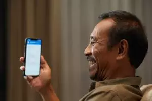 100 Tebak-tebakan receh ala bapak-bapak Facebook, absurdnya bikin nggak abis pikir