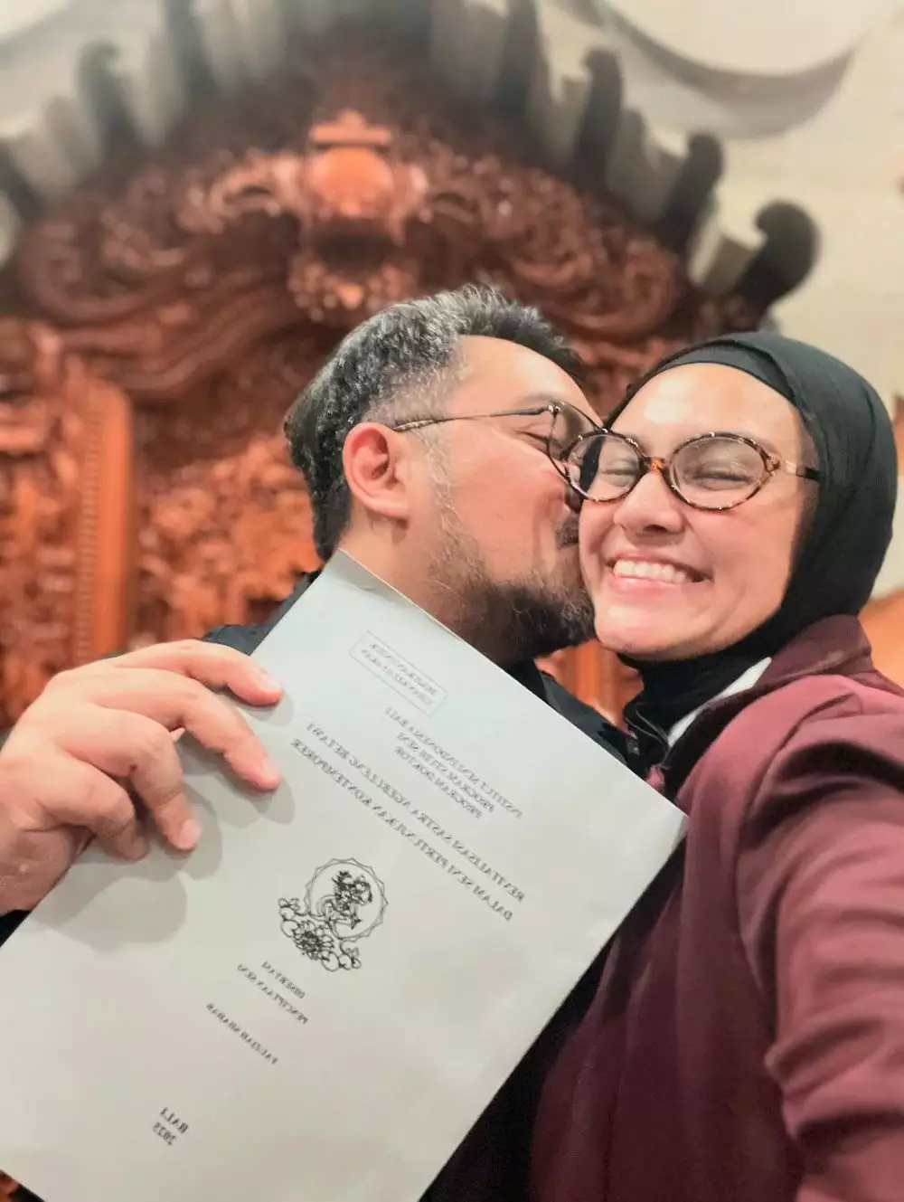 Zee Zee Shahab ujian kelayakan tesis S-3 © 2025 Instagram