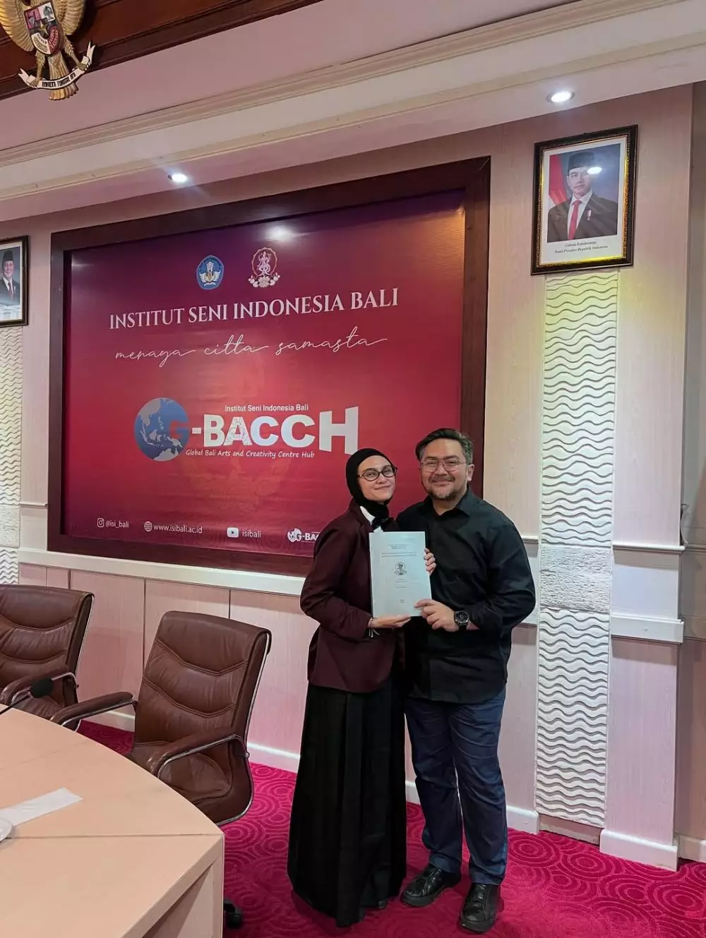 Zee Zee Shahab ujian kelayakan tesis S-3 © 2025 Instagram