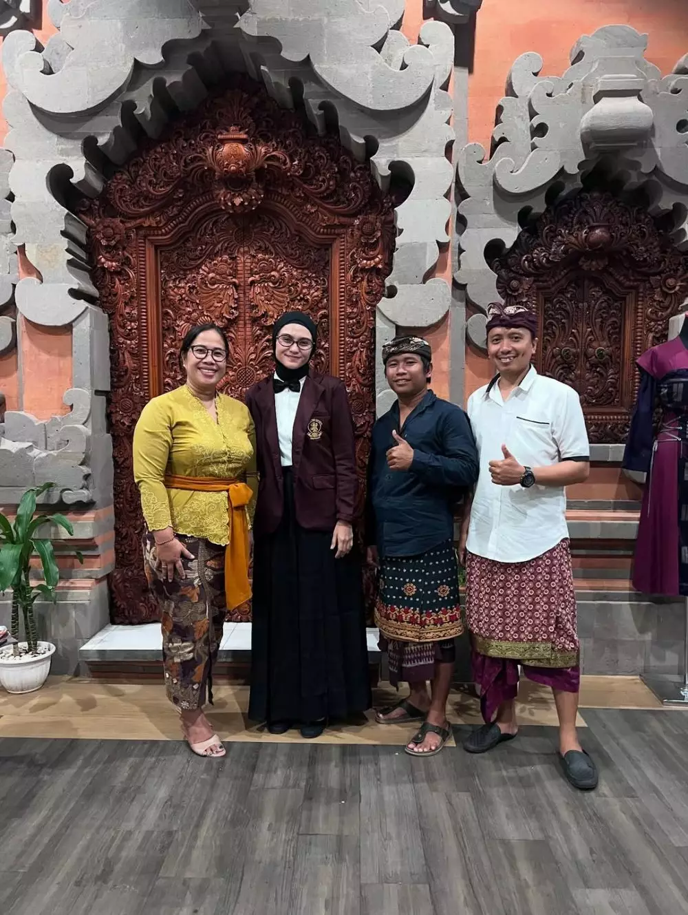 Zee Zee Shahab ujian kelayakan tesis S-3 © 2025 Instagram