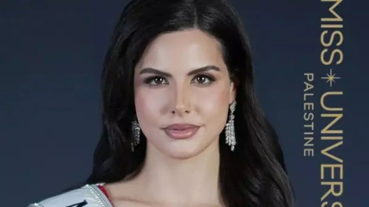 Sosok Nadeen Ayoub, finalis pertama Palestina di Miss Universe 2025