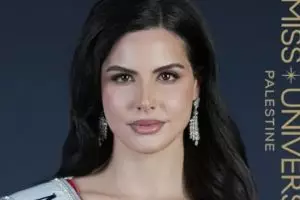 Sosok Nadeen Ayoub, finalis pertama Palestina di Miss Universe 2025