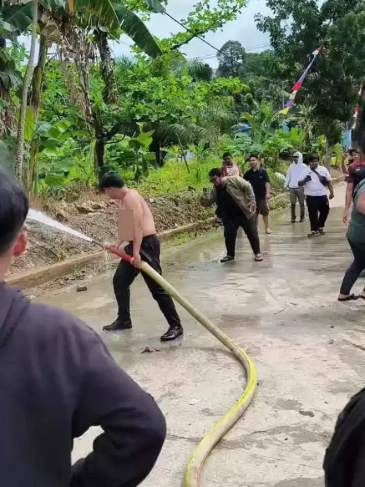 Pemuda ejek damkar dihukum © 2025 Instagram Pemuda ejek damkar dihukum © 2025 Instagram