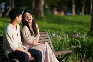 100 Tebak-tebakan gombal lucu dan romantis, dijamin gebetan senyum-senyum sendiri