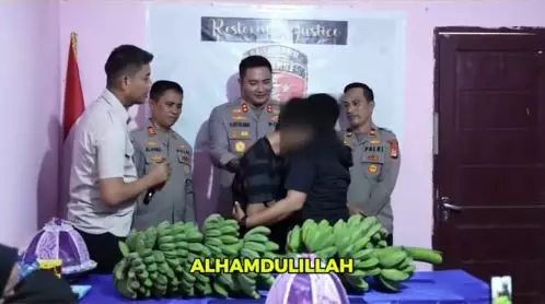 Pria nekat curi pisang tetangga endingnya dimaafkan © 2025 Instagram