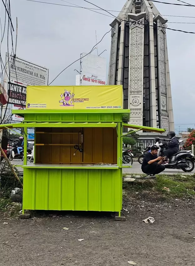 Kalina Octaranny banting setir jualan es teler © Instagram