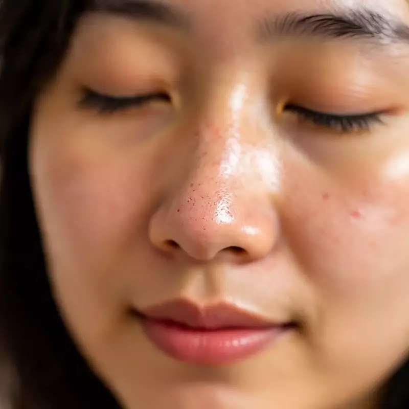 10 Cara mengangkat komedo paling ampuh 2025, wajah mulus bebas bintik hitam