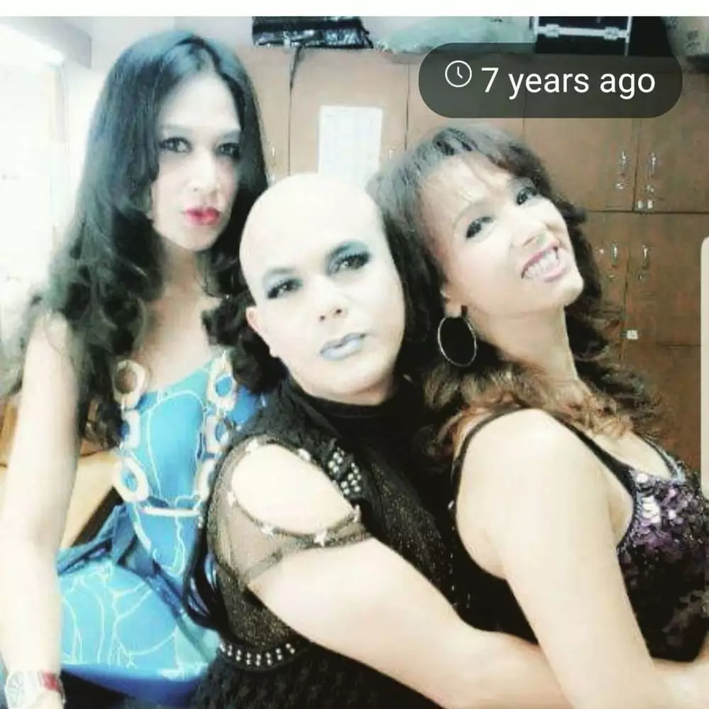 potret kebersamaan Ozi Syahputra dan Kiki Fatmala © berbagai sumber potret kebersamaan Ozi Syahputra dan Kiki Fatmala © berbagai sumber