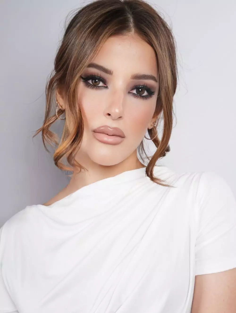 potret terbaru Tasya Farasya dimakeup glamor © 2025 Instagram