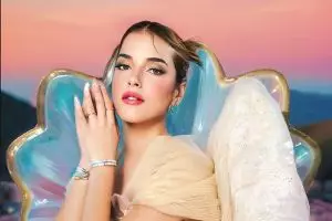 Pamer wajah dengan makeup glamor & bibir tebal, 7 potret Tasya Farasya ini disebut bak Kim Kardashian