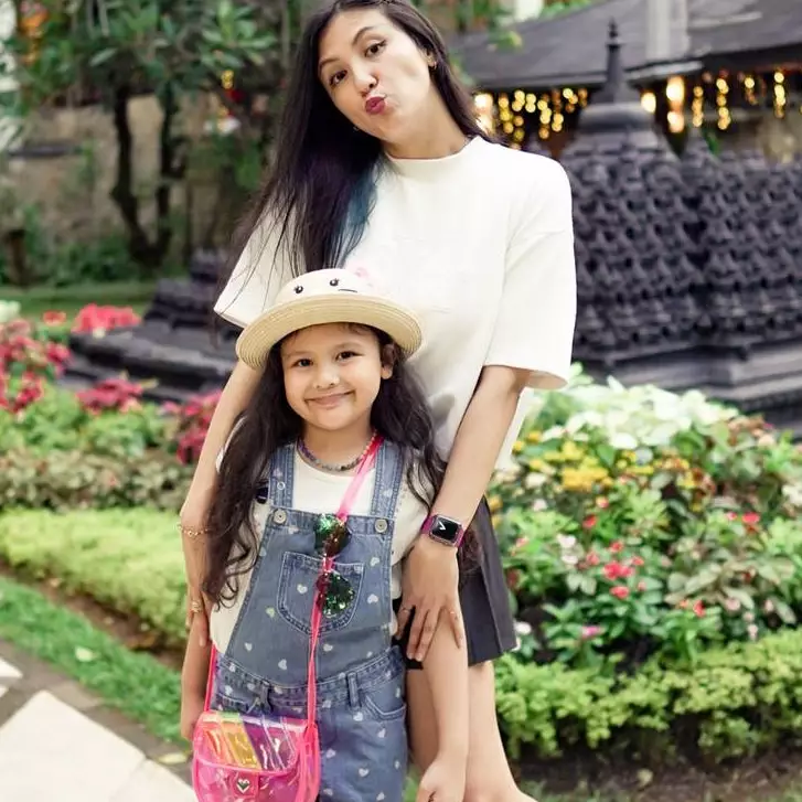 Potret kamar tidur anak 7 ratu FTV, Sharena Delon manfaatkan ruang sempit jadi tempat tidur nyaman