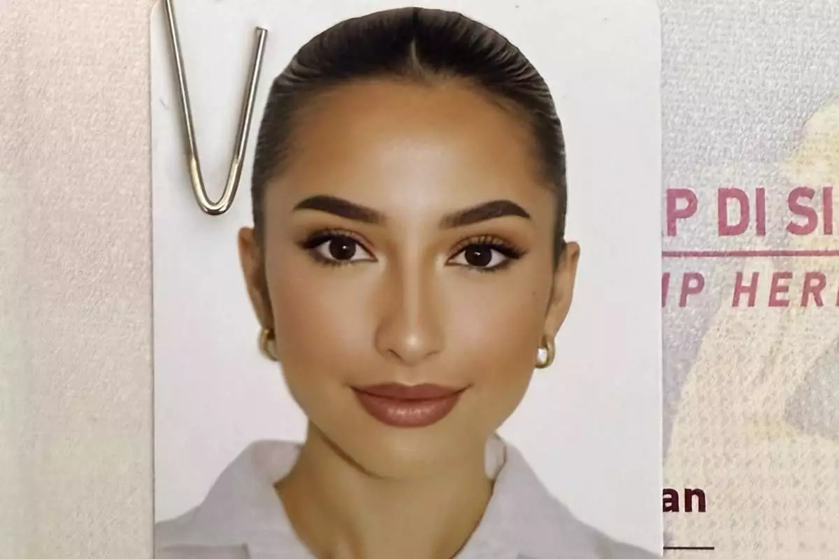 Paras cantiknya disebut mirip Kylie Jenner, ini 7 potret Jennifer Coppen saat pakai dan tanpa makeup