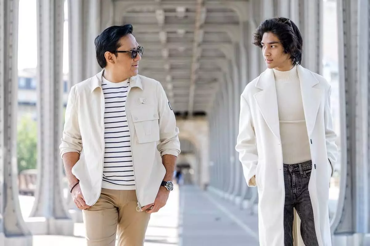 Ikuti jejak sang ayah sebagai musisi, intip 11 potret Kenzy anak Andre Taulany yang gayanya makin cool