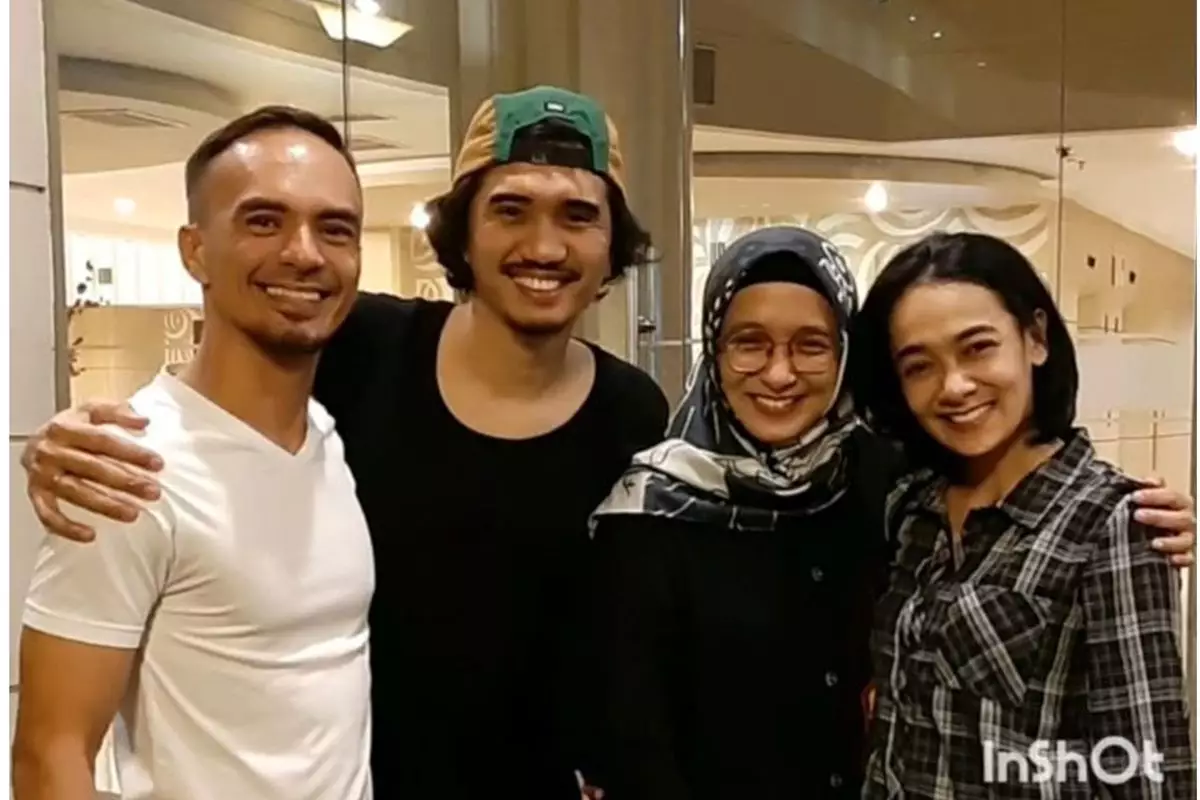 Bersaudara tapi jarang tersorot, 7 kebersamaan Ananda istri Attar Syach dan Adelia Lontoh istri Duta