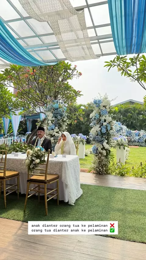 Ayudia Bing Slamet dampingi ibundanya menikah © Instagram Ayudia Bing Slamet dampingi ibundanya menikah © Instagram