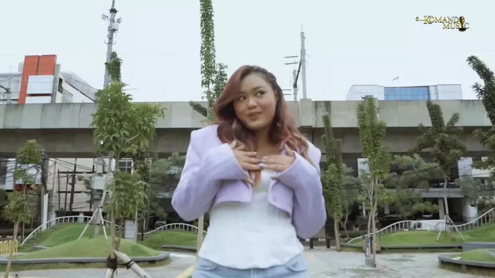 anak presenter jadi penyanyi © berbagai sumber