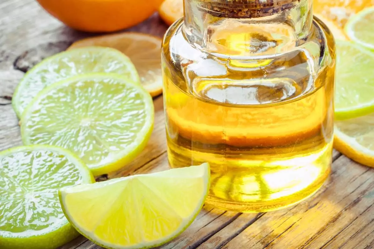 Cuma andalkan 1 jenis kulit buah, ini cara bikin parfum buat atasi bau akibat keringat berlebih