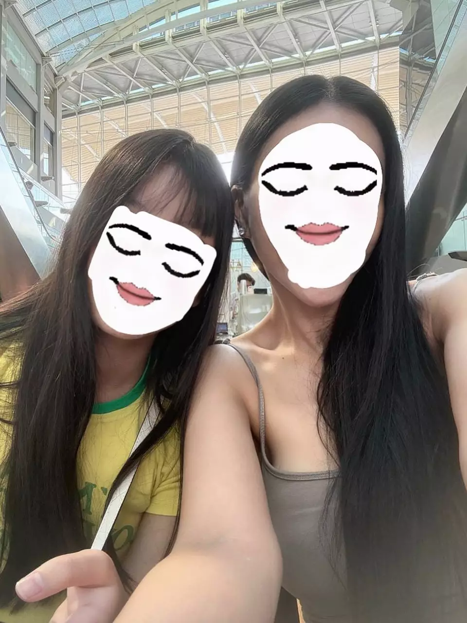 denada jalan bareng putrinya © 2025 Instagram denada jalan bareng putrinya © 2025 Instagram