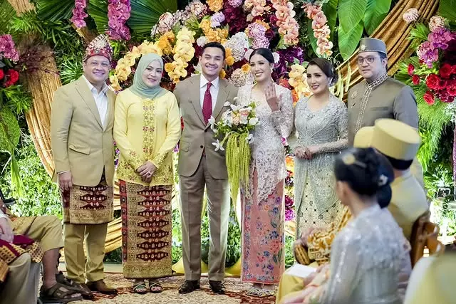 lamaran Alifiya Yusuf dengan Alkays © Instagram lamaran Alifiya Yusuf dengan Alkays © Instagram