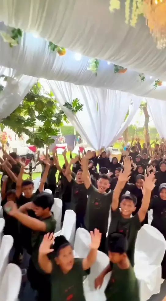 Mayangsari rayakan ultah ke 54 tahun © Instagram