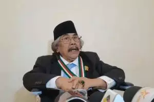 Dikabari 2 hari jelang acara, cerita Jaja Mihardja panik siapkan jas untuk terima penghargaan Prabowo