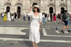 6 Potret pedangdut Bebizie anggota DPRD pelesiran ke Eropa ini tuai kritikan, ngaku pakai duit pribadi