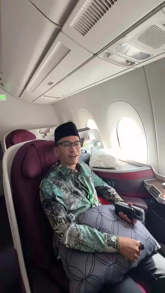 Ruben Onsu berangkat umrah © 2025 TikTok Ruben Onsu berangkat umrah © 2025 TikTok
