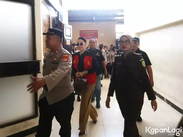 Nikita Mirzani kembali hadiri sidang © berbagai sumber Nikita Mirzani kembali hadiri sidang © berbagai sumber