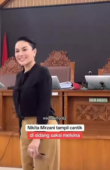 Nikita Mirzani kembali hadiri sidang © berbagai sumber Nikita Mirzani kembali hadiri sidang © berbagai sumber