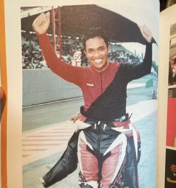 Pria ini dulu pernah jadi tukang semir © Instagram