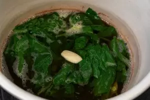 Anti rugi! Trik simpel bikin masakan hampir basi aman dikonsumsi, cuma pakai 1 bumbu dapur