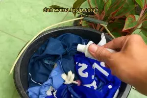 Khawatir warna sprei pudar saat dicuci? Rendam pakai 2 bahan dapur ini agar cerah dan makin bersih