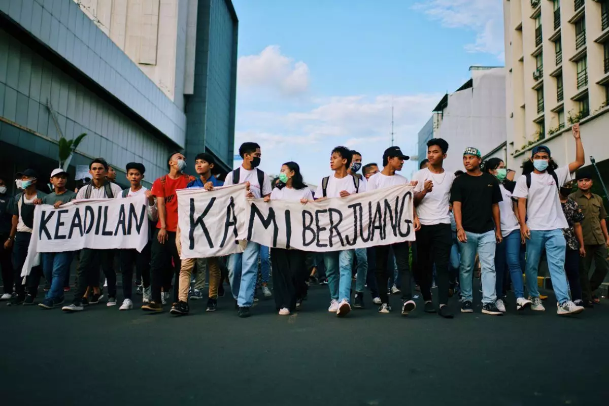 100 Kata-kata perjuangan keadilan paling menggetarkan hati 2025, bikin semangat tak pernah padam