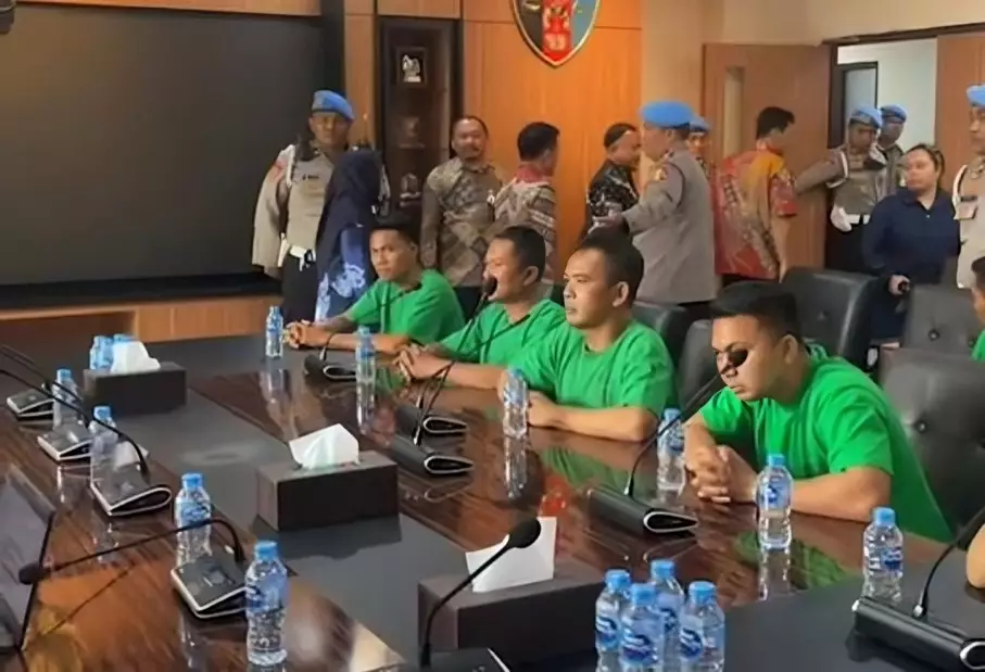 Tampang 7 anggota Brimob yang lindas Affan Kurniawan © 2025 Instagram