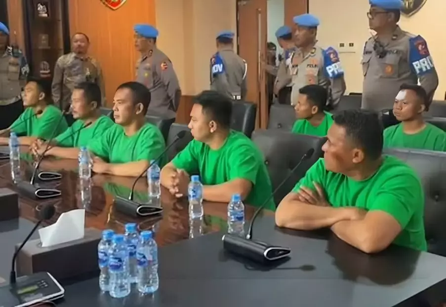 Tampang 7 anggota Brimob yang lindas Affan Kurniawan © 2025 Instagram