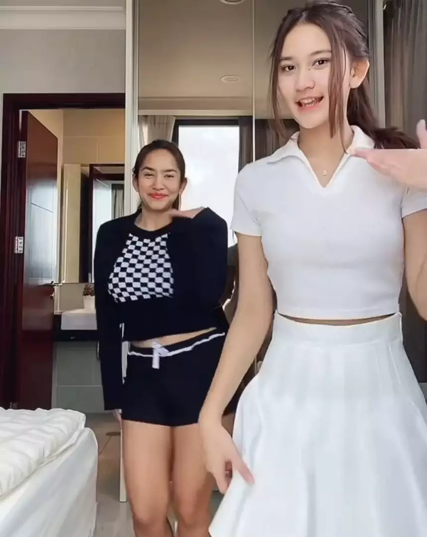 risma nilawati dan putri bak seumuran © berbagai sumber risma nilawati dan putri bak seumuran © berbagai sumber