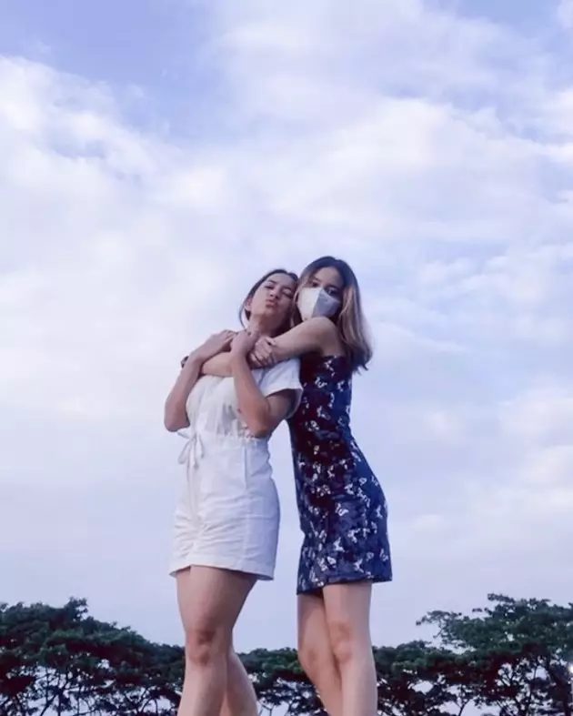 risma nilawati dan putri bak seumuran © berbagai sumber risma nilawati dan putri bak seumuran © berbagai sumber