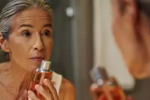 10 Toner menghilangkan kerutan mengencangkan wajah harga di bawah Rp 50 ribu