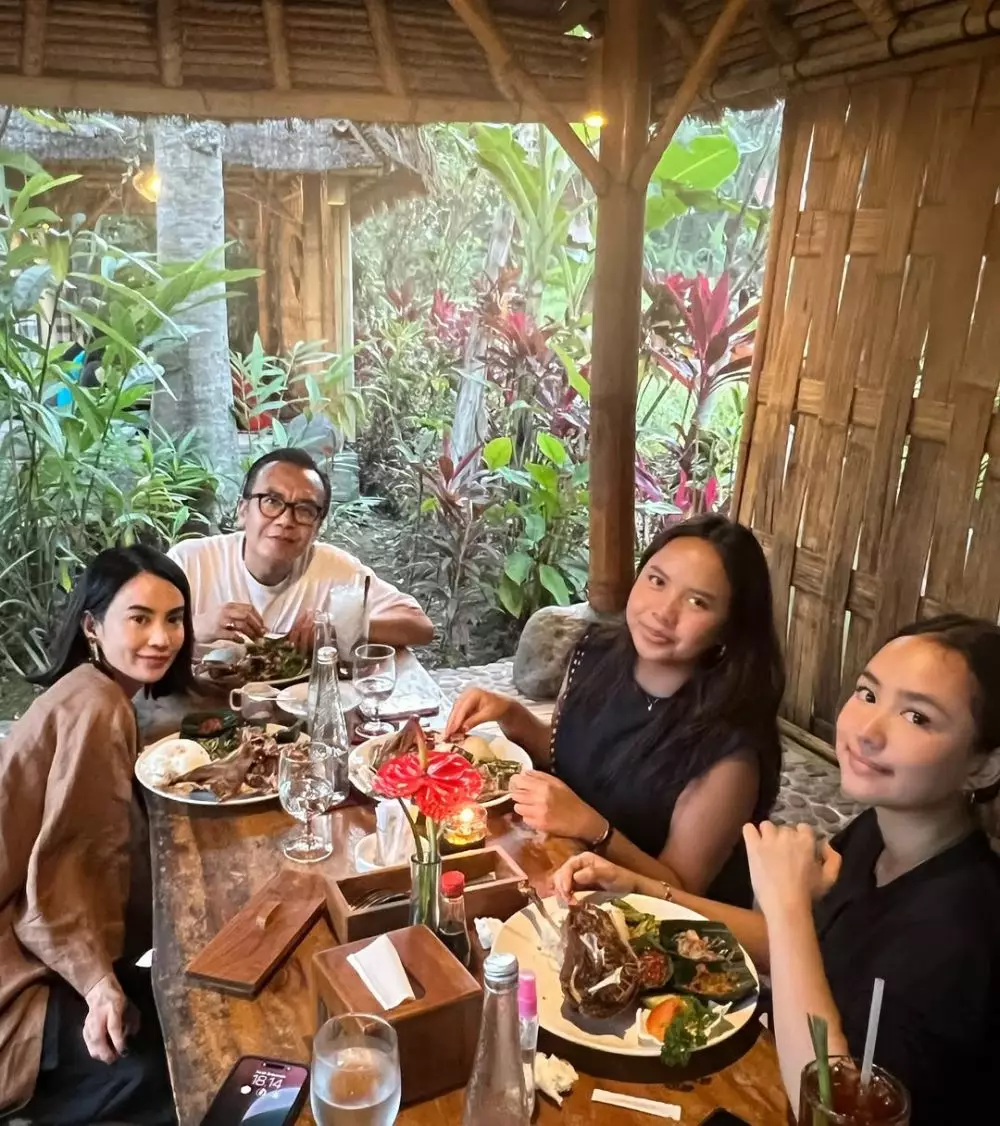 Ari Lasso dan Dearly Joshua liburan bareng © 2025 Instagram Ari Lasso dan Dearly Joshua liburan bareng © 2025 Instagram