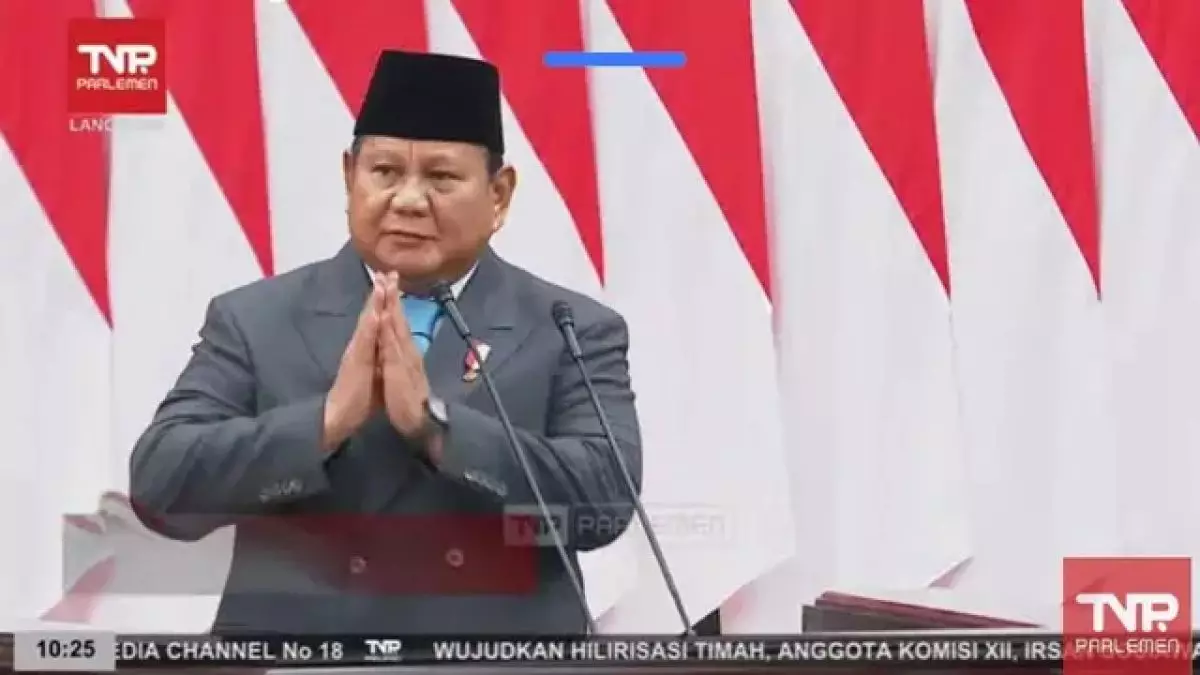 Prabowo batalkan kunjungan ke China, fokus tangani polemik dalam negeri