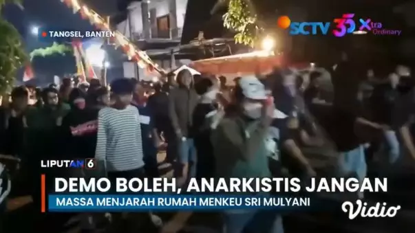 kondisi rumah Sri Mulyani usai dijarah © berbagai sumber kondisi rumah Sri Mulyani usai dijarah © berbagai sumber